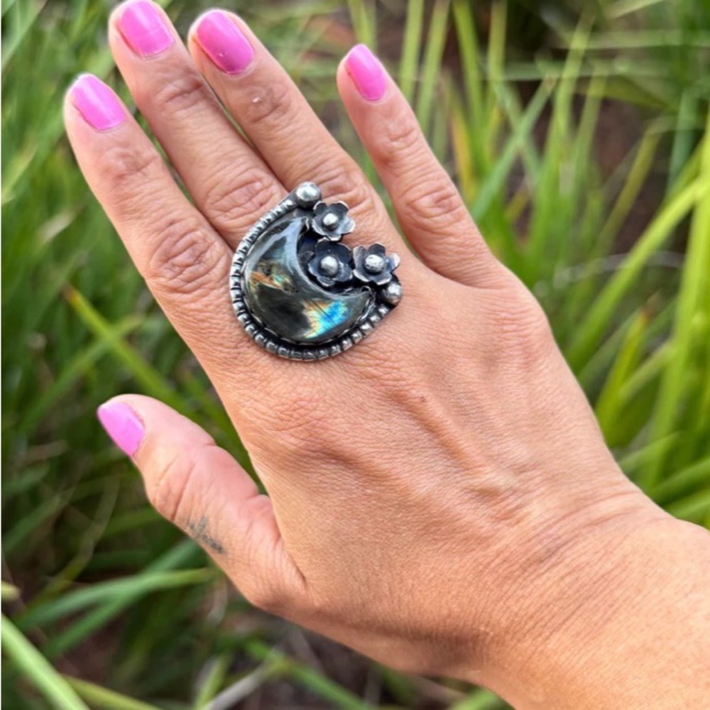 Sz9 Sterling Silver & Labradorite Statement Ring